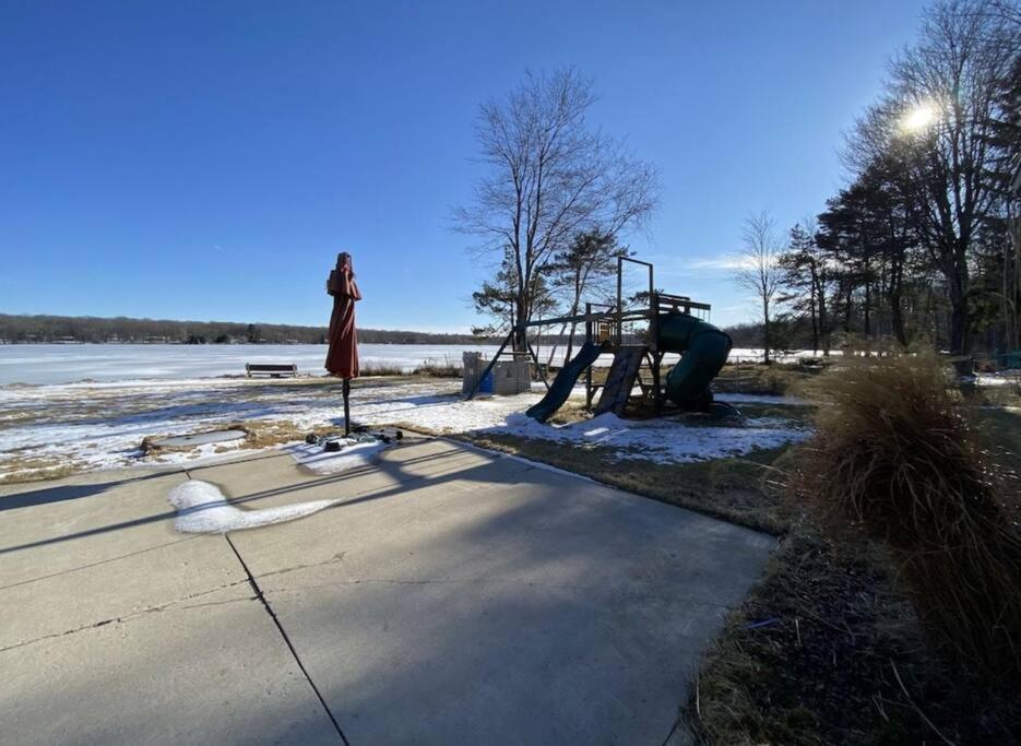 Hideaway - Lakehouse/Spa/Dock/ Pocono Summit エクステリア 写真