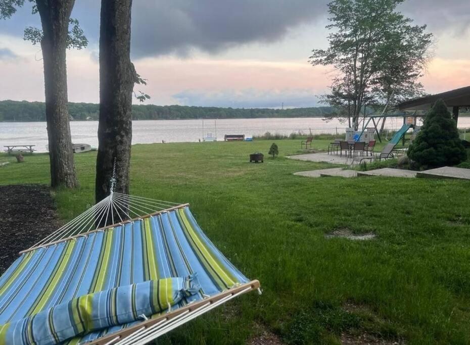 Hideaway - Lakehouse/Spa/Dock/ Pocono Summit エクステリア 写真