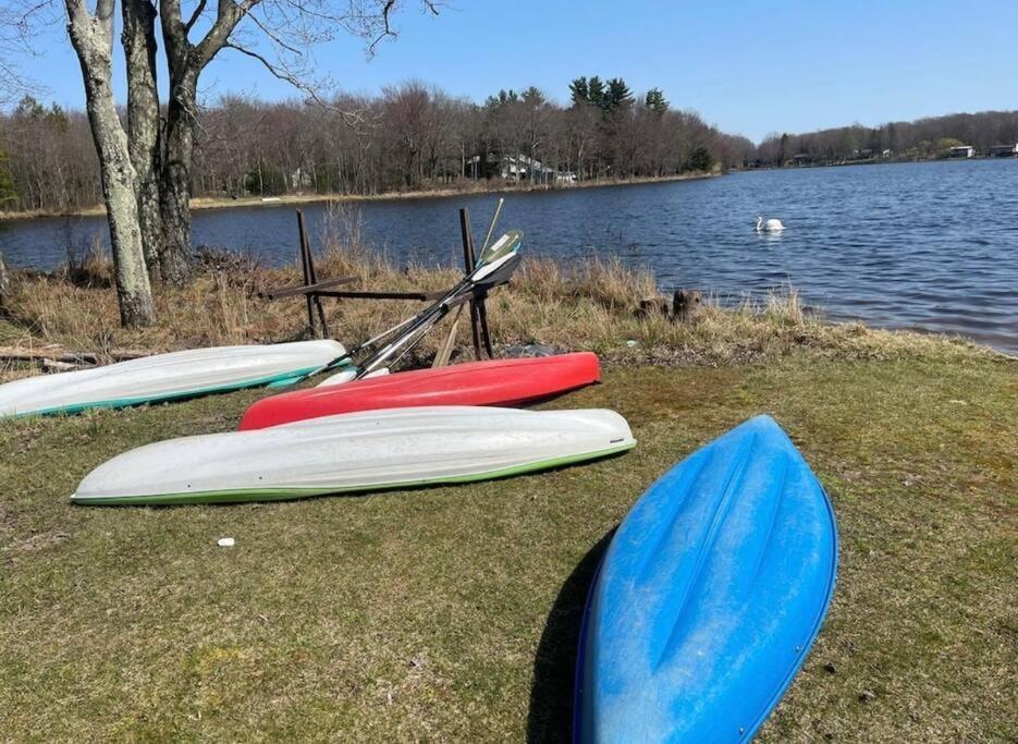 Hideaway - Lakehouse/Spa/Dock/ Pocono Summit エクステリア 写真