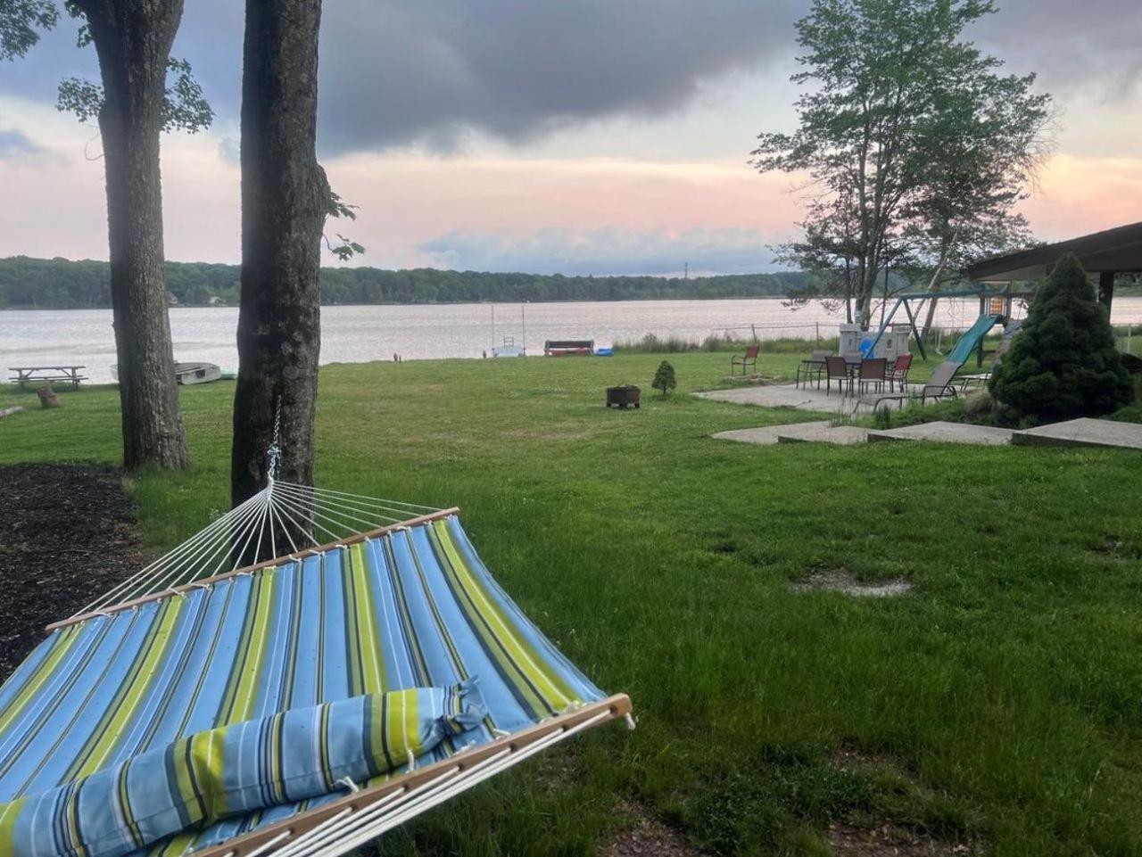 Hideaway - Lakehouse/Spa/Dock/ Pocono Summit エクステリア 写真
