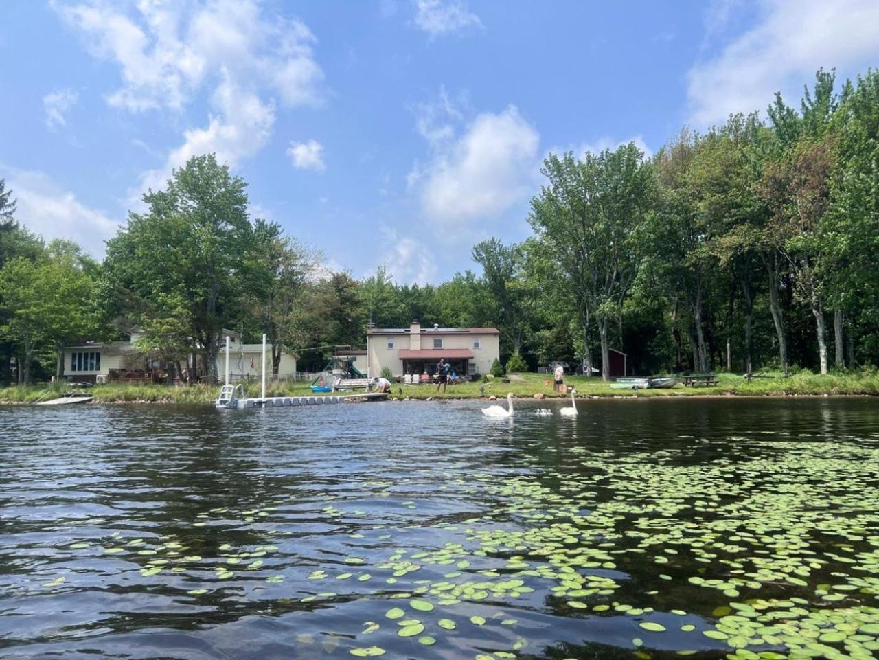 Hideaway - Lakehouse/Spa/Dock/ Pocono Summit エクステリア 写真